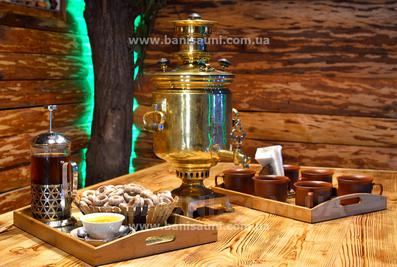Царська зала: Самовар, чай і бублики